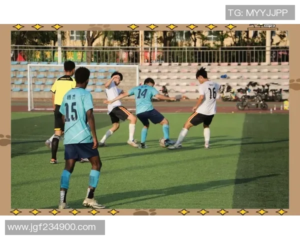 燃烧绿茵激情见证足球巨星热血拼搏与荣耀瞬间